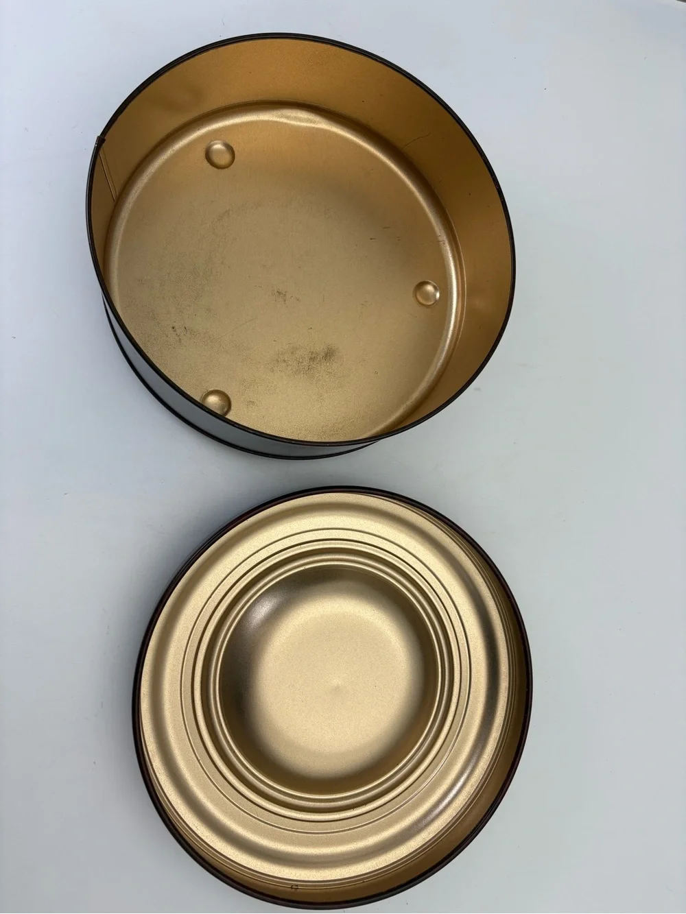 Mid-century Modern Ducks In Flight Large Round Metal Tin